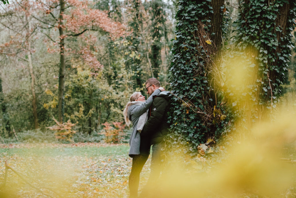 Séance couple aux couleurs de l'automne au château d'Hélécine