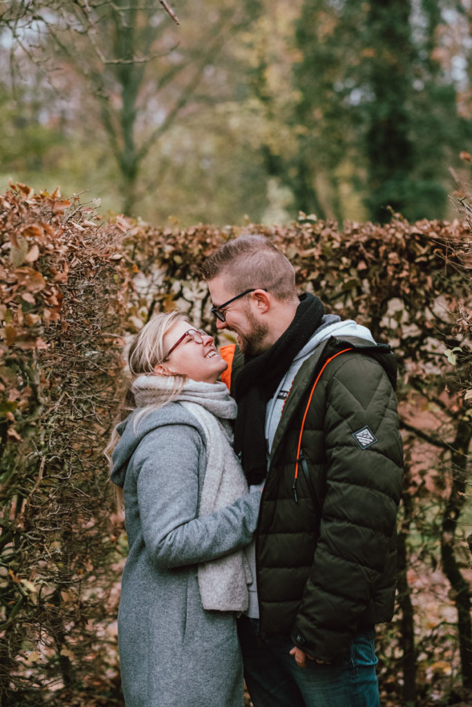 Séance couple aux couleurs de l'automne au château d'Hélécine