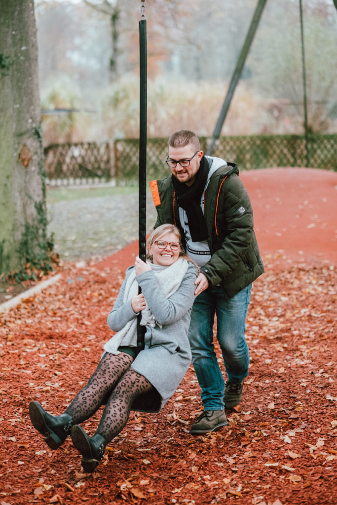 Séance couple aux couleurs de l'automne au château d'Hélécine