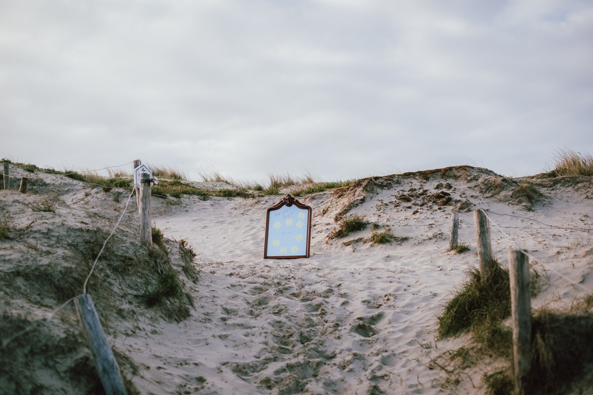 Demande en mariage sur la plage d'Ostende au coucher du soleil