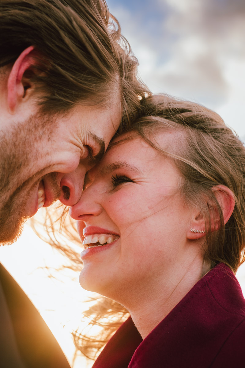 Demande en mariage sur la plage d'Ostende au coucher du soleil